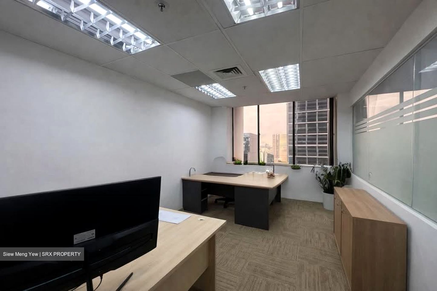 International Plaza (D2), Office #545148511